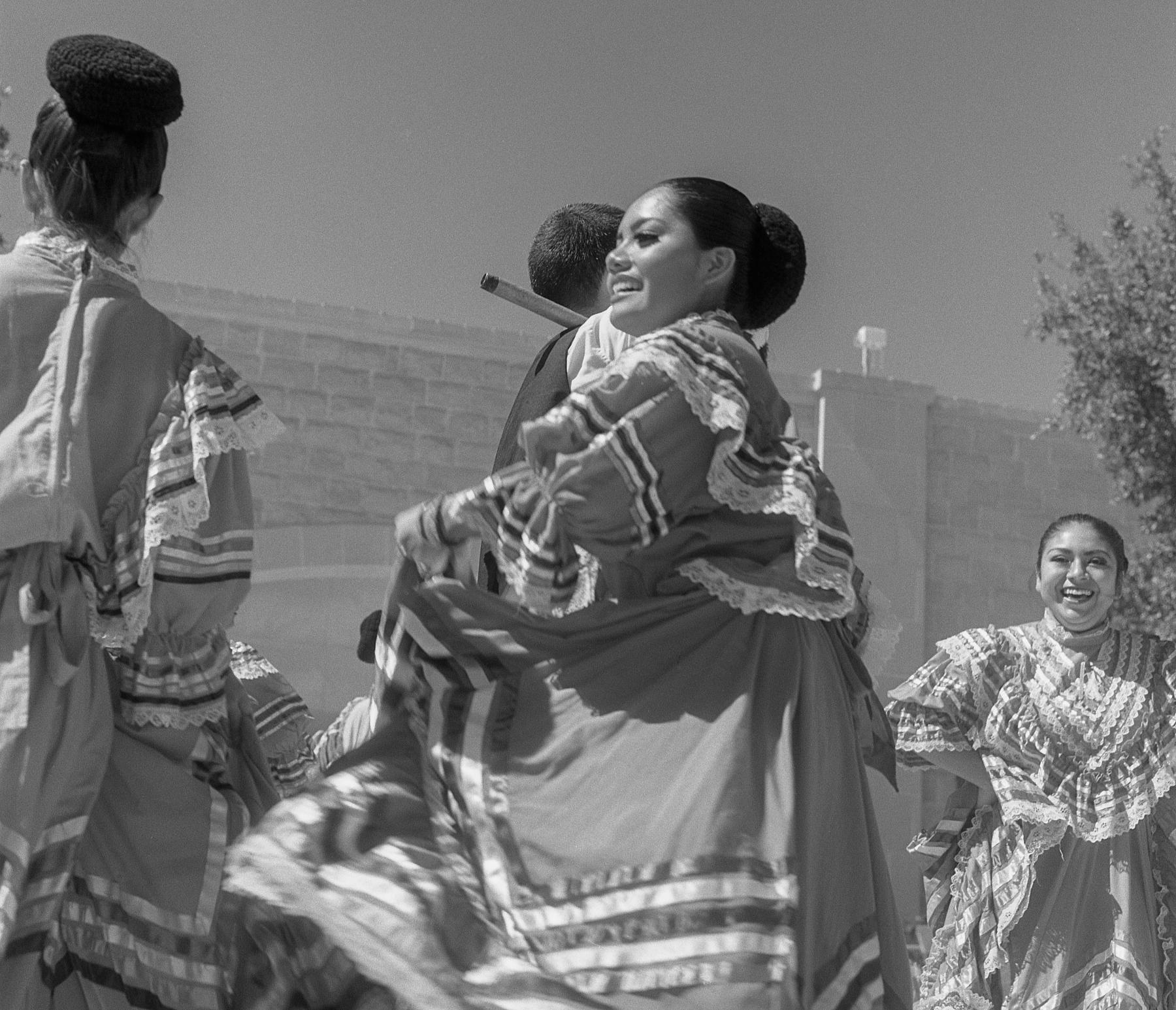 dancers 1 (1 of 1)sm.JPG